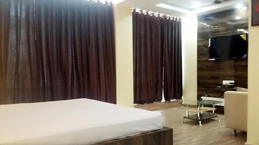 Hotel Crystal International Dhanbād Екстериор снимка