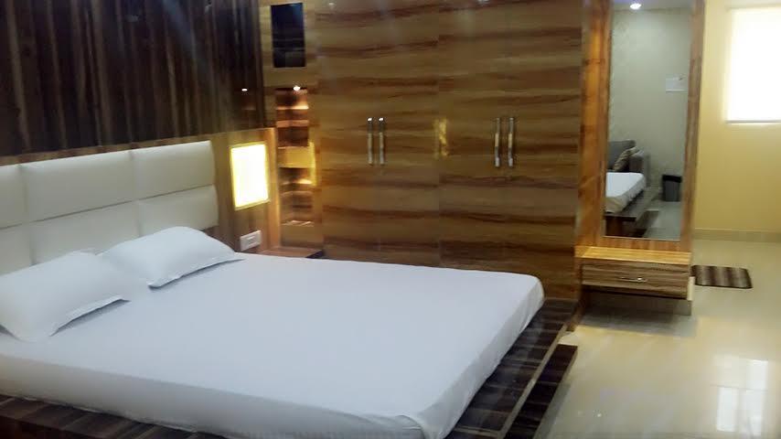 Hotel Crystal International Dhanbād Екстериор снимка